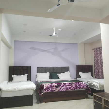 Hotel Dixit Residency à Vrindāvan Extérieur photo