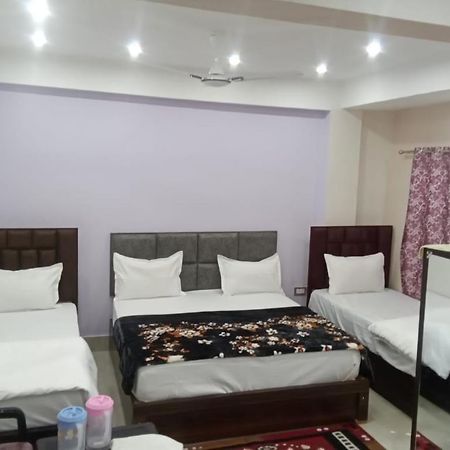 Hotel Dixit Residency à Vrindāvan Extérieur photo