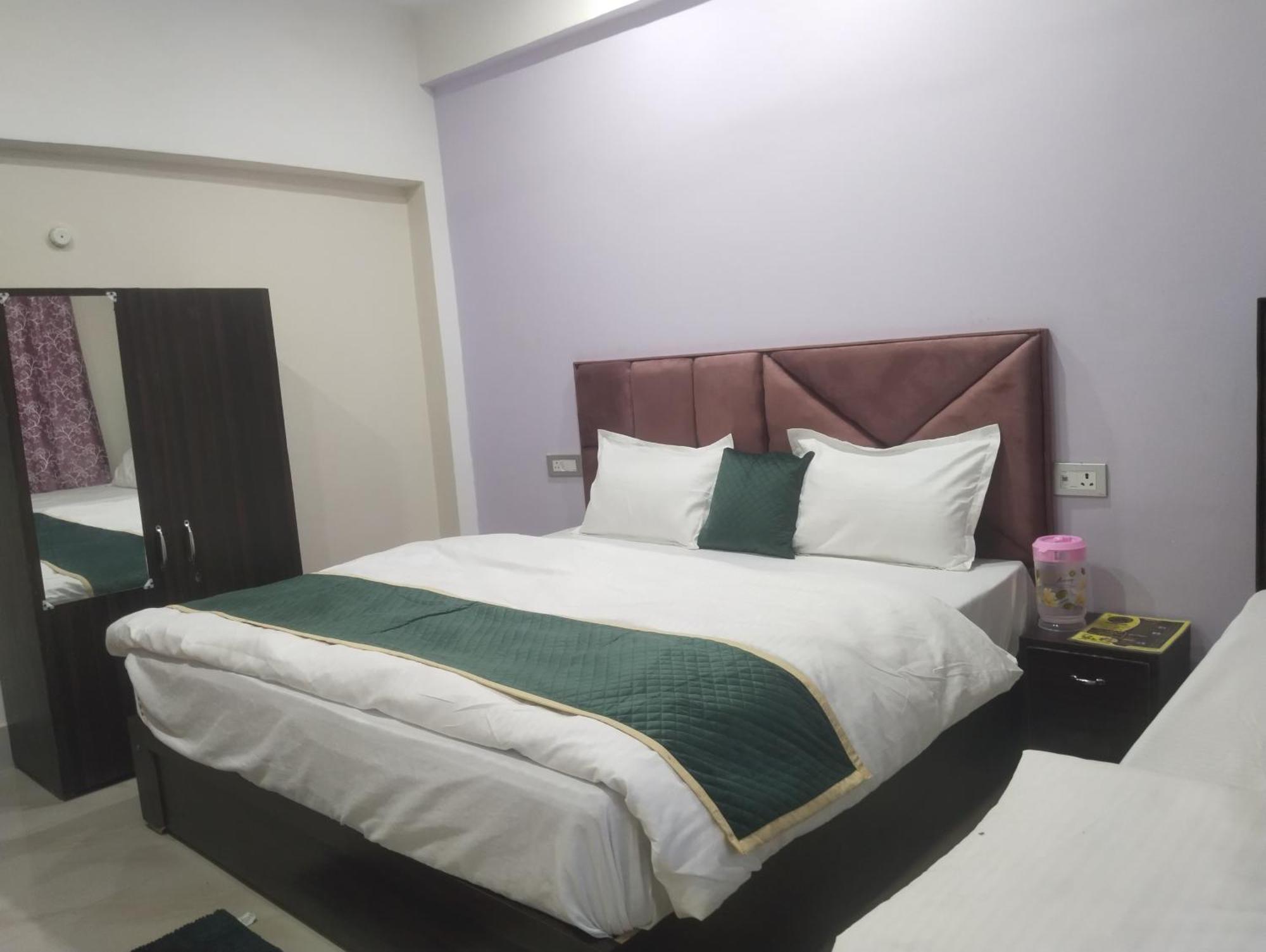 Hotel Dixit Residency à Vrindāvan Extérieur photo