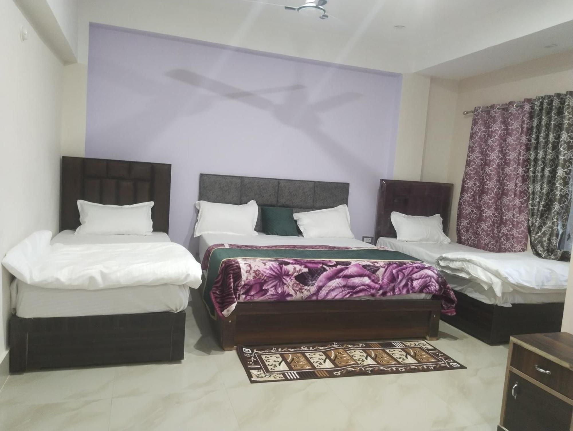 Hotel Dixit Residency à Vrindāvan Extérieur photo