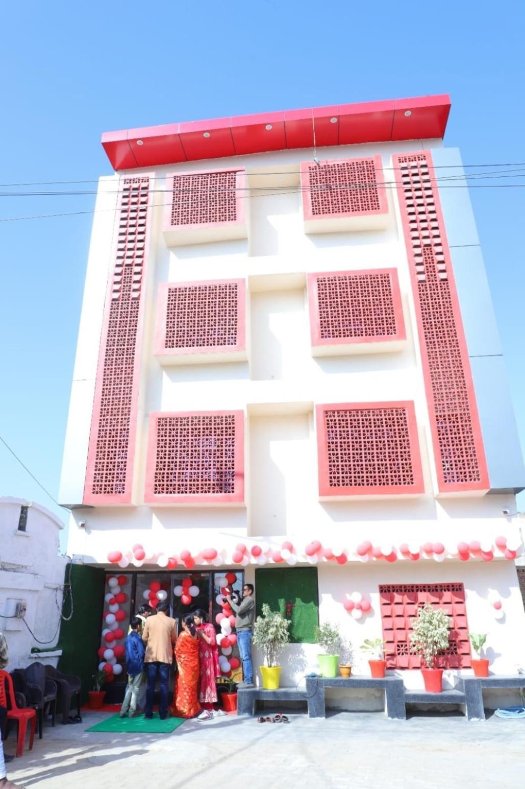 Hotel Dixit Residency à Vrindāvan Extérieur photo